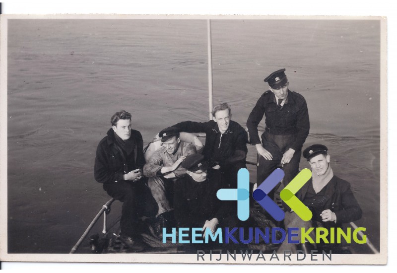 Douane Tolkamer 2de van l. Gerrit van der Laag -Midden voor Rein de Bruin Coll. HKR geschonken door H.vd Laag (6)